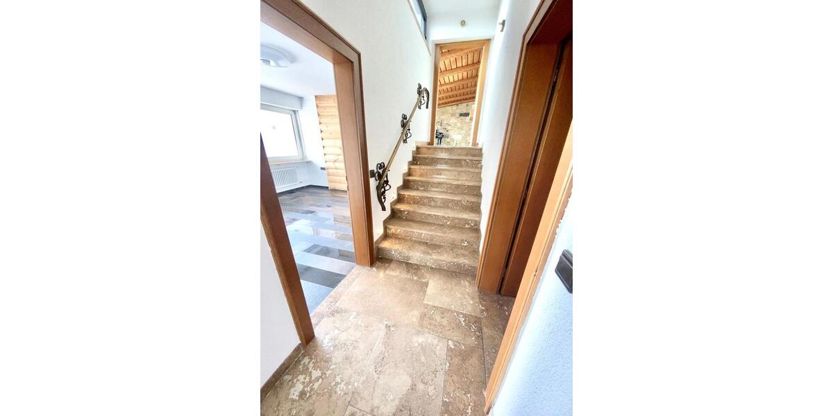 Einfamilienhaus Hof Neuhof - 5 Zimmer, 326 m&sup2;, 1.700&euro; | Angebot:26096955