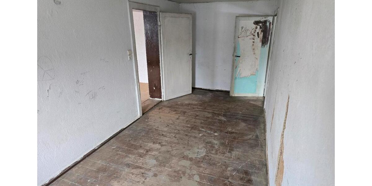 Einfamilienhaus Mohlsdorf-Teichwolframsdorf Teichwolframsdorf - 7 Zimmer, 180 m&sup2;, 42.000&euro; | Angebot:24616575