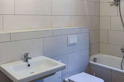 Haus Greiz - 27 Zimmer, 670 m&sup2;, 69.500&euro; | Angebot:23527769