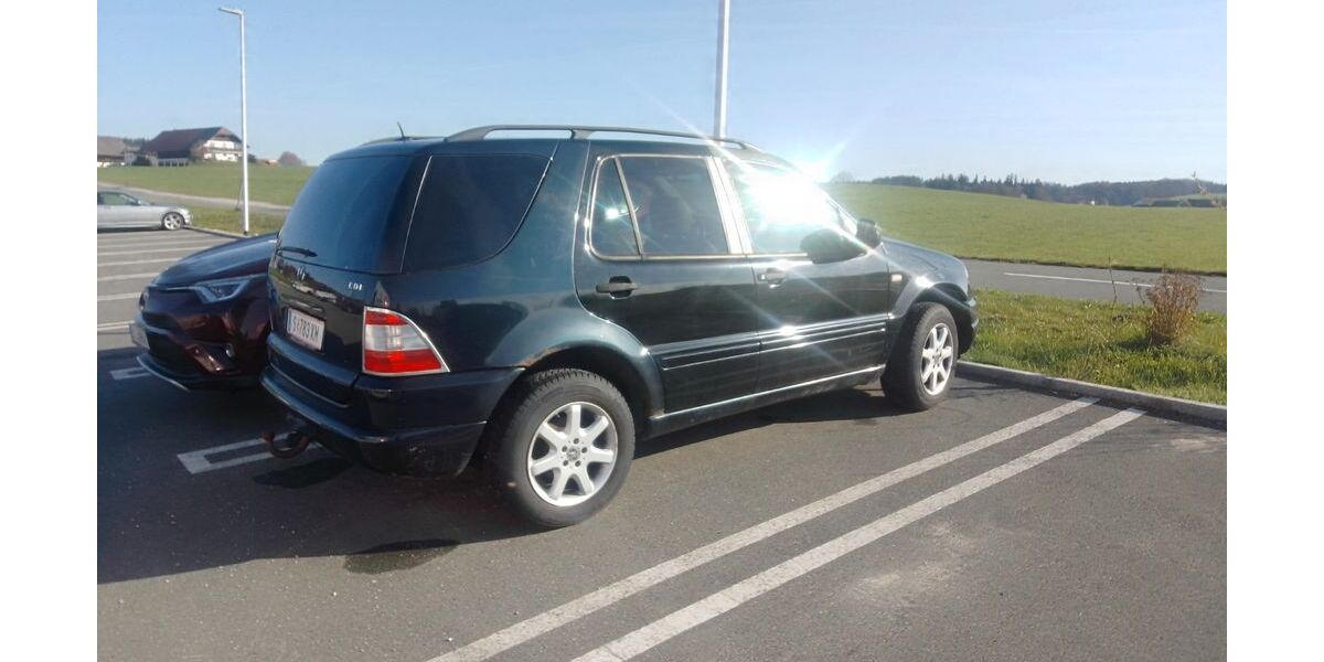 Mercedes-Benz ML 270 253.000 km 3.500 &euro; Neumarkt am Wallersee 05202