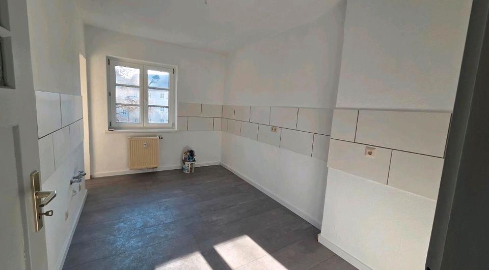 Etagenwohnung Plauen Alt Chrieschwitz - 3.5 Zimmer, 70 m&sup2;, 600&euro; | Angebot:26178174