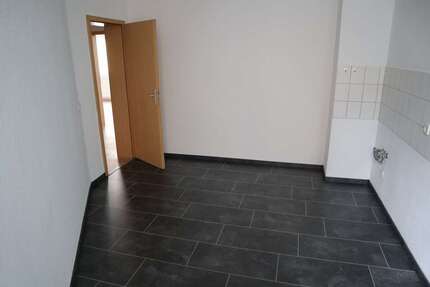 Wohnung Plauen Neundorfer Vorstadt - 2 Zimmer, 50 m&sup2;, 275&euro; | Angebot:25234737