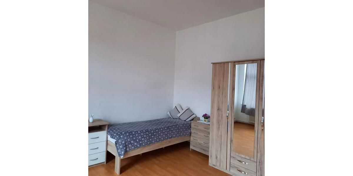 Etagenwohnung Plauen Bahnhofsvorstadt - 4 Zimmer, 90 m&sup2;, 49.000&euro; | Angebot:26090921