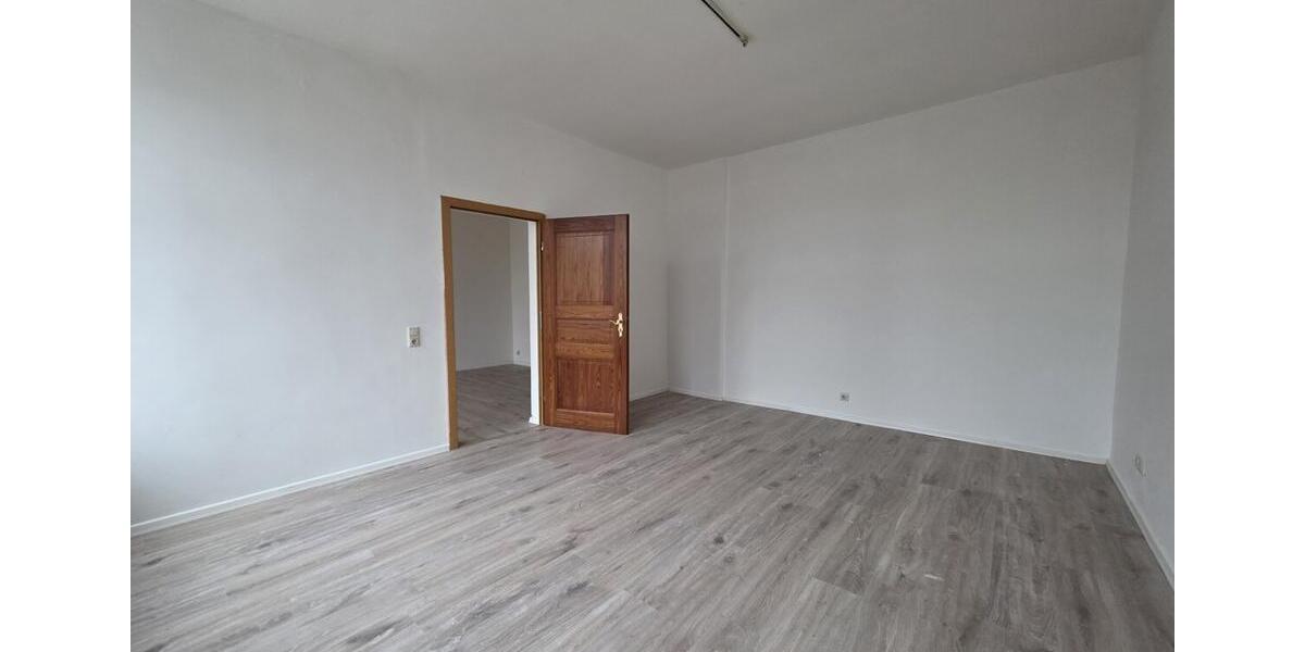 Erdgeschoßwohnung Hof Altstadt - 3 Zimmer, 69 m&sup2;, 600&euro; | Angebot:26662085