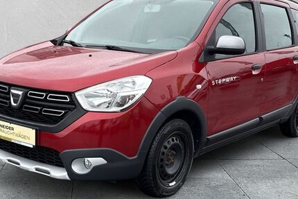 Dacia Lodgy 83.284 km 12.890 &euro; Hof 95030