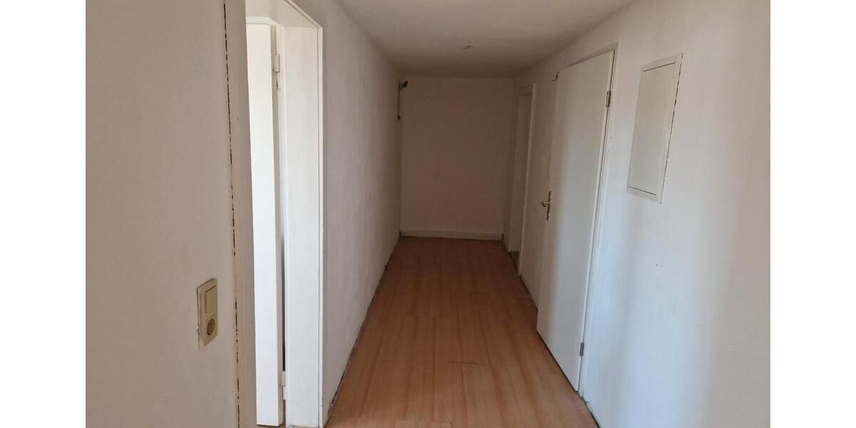 Dachgeschoßwohnung Hof Altstadt - 3 Zimmer, 85 m&sup2;, 700&euro; | Angebot:26683668