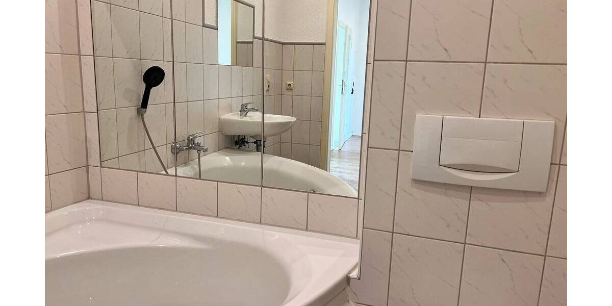 Etagenwohnung Reichenbach Friesen - 3 Zimmer, 62 m&sup2;, 300&euro; | Angebot:26015990