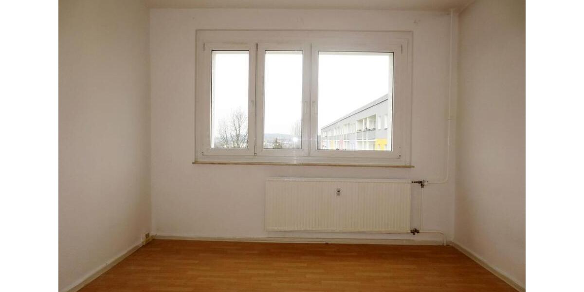 Etagenwohnung Plauen Altstadt - 3 Zimmer, 68 m&sup2;, 332&euro; | Angebot:25307855