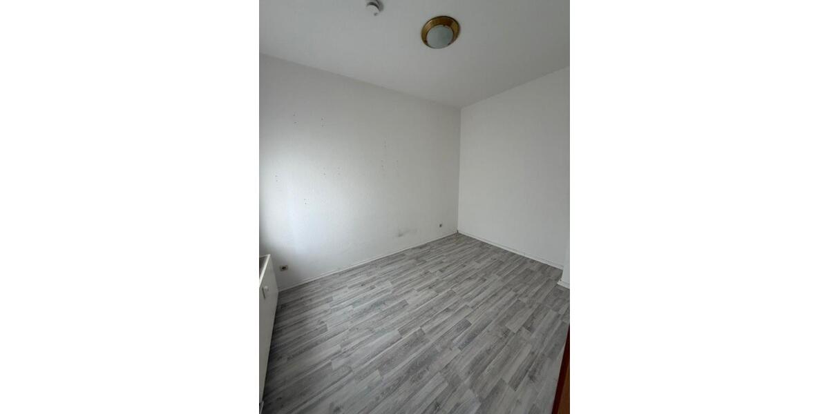 Hochparterre Netzschkau - 2 Zimmer, 48 m&sup2;, 289&euro; | Angebot:25613072