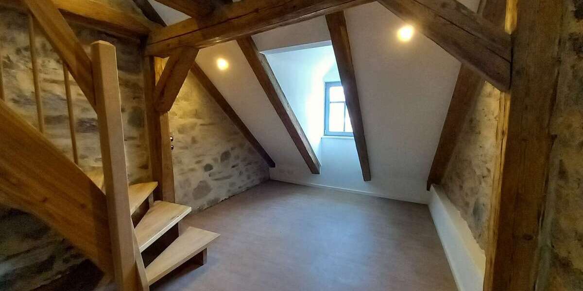 Etagenwohnung Hof Altstadt - 2 Zimmer, 60 m&sup2;, 730&euro; | Angebot:25177037