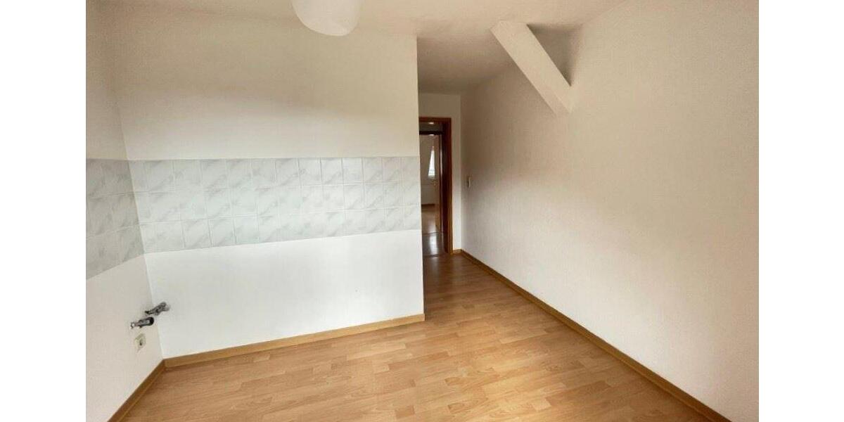 Dachgeschoßwohnung Plauen Bahnhofsvorstadt - 3 Zimmer, 77 m&sup2;, 382&euro; | Angebot:23032907