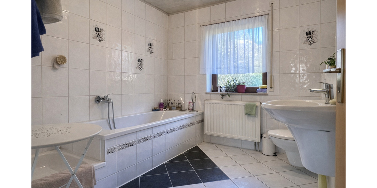 Einfamilienhaus Klingenthal Zwota-Zechenbach - 5 Zimmer, 162 m&sup2;, 310.000&euro; | Angebot:25837923