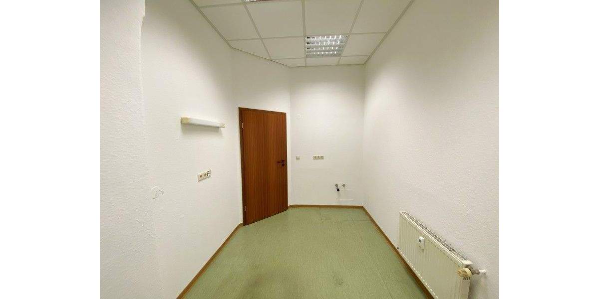 Gewerbeobjekt Plauen Stadtmitte - 8 Zimmer, 166 m&sup2;, 700&euro; | Angebot:25776519