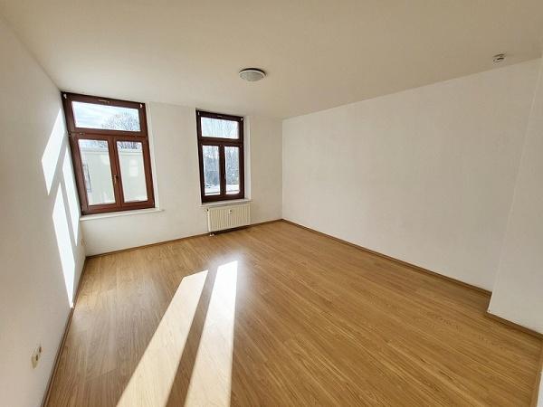 Etagenwohnung Reichenbach im Vogtland - 5 Zimmer, 124 m&sup2;, 580&euro; | Angebot:25753765