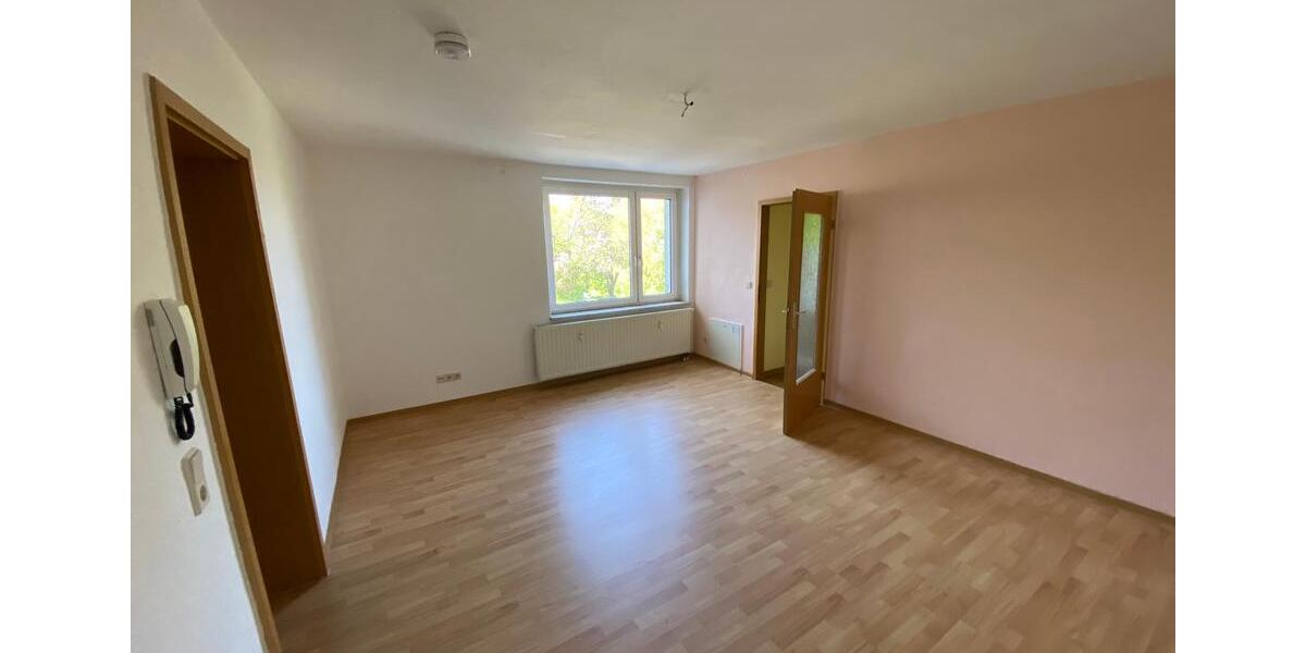 Etagenwohnung Reichenbach im Vogtland - 2 Zimmer, 49 m&sup2;, 225&euro; | Angebot:17237384