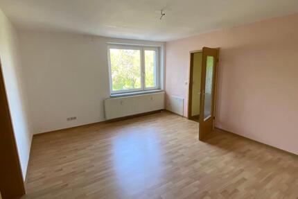 Wohnung Reichenbach im Vogtland - 2 Zimmer, 49 m&sup2;, 225&euro; | Angebot:17237384