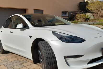 Tesla Model 3 32.500 km 30.850 &euro; Fraureuth 08427