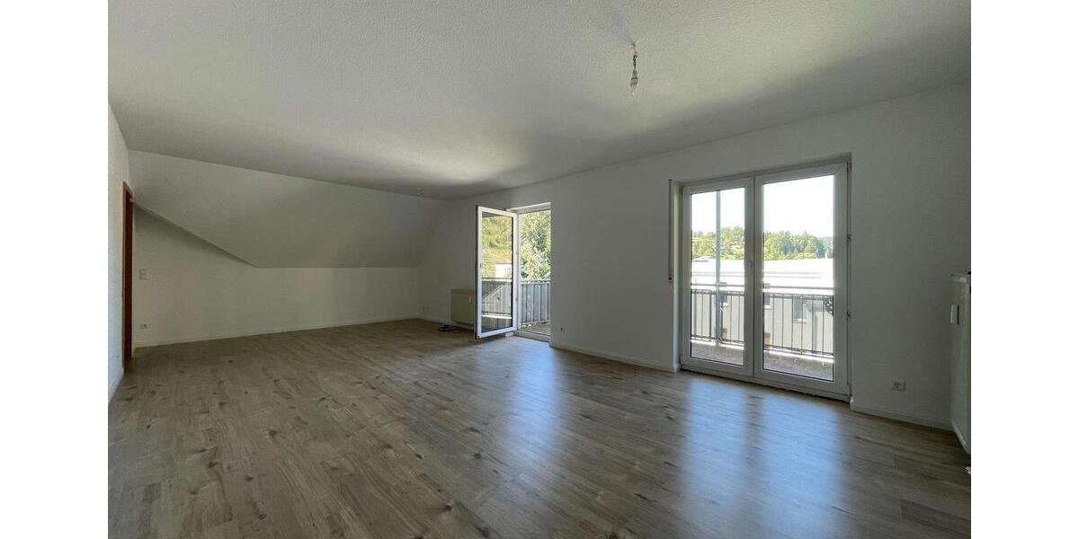 Etagenwohnung Klingenthal - 3 Zimmer, 105 m&sup2;, 475&euro; | Angebot:26647916