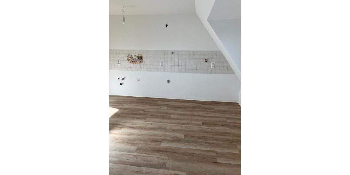 Etagenwohnung Reichenbach - 3 Zimmer, 63 m&sup2;, 265&euro; | Angebot:25662885