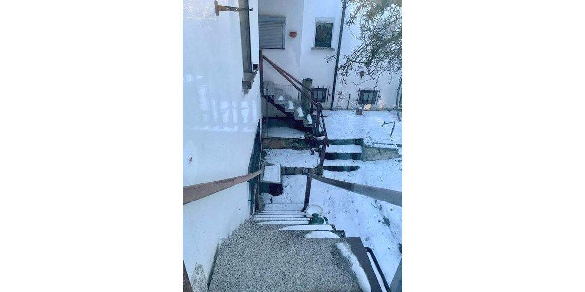 Einfamilienhaus Lengenfeld - 4 Zimmer, 122 m&sup2;, 85.000&euro; | Angebot:25799464