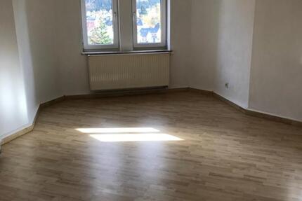 Wohnung Ellefeld - 3 Zimmer, 80 m&sup2;, 375&euro; | Angebot:24980591