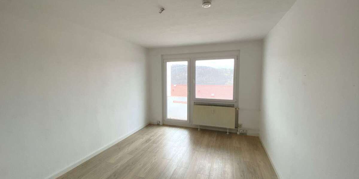 Etagenwohnung Elsterberg - 3 Zimmer, 58 m&sup2;, 249&euro; | Angebot:15863990