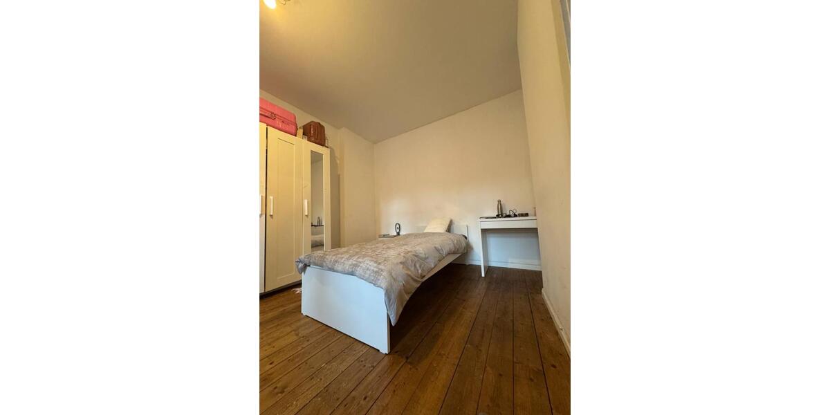 Etagenwohnung Hof Altstadt - 1 Zimmer, 15 m&sup2;, 400&euro; | Angebot:25207666