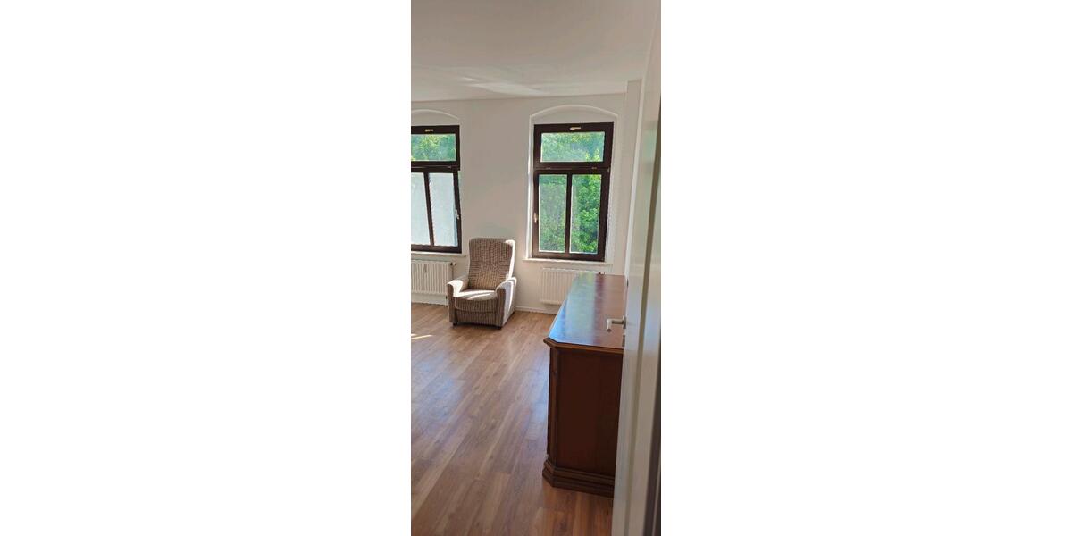 Etagenwohnung Reichenbach im Vogtland Obermylau - 4 Zimmer, 98 m&sup2;, 500&euro; | Angebot:26691497