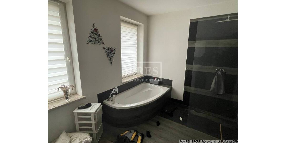 Einfamilienhaus Netzschkau - 3 Zimmer, 135 m&sup2;, 52.000&euro; | Angebot:25698428