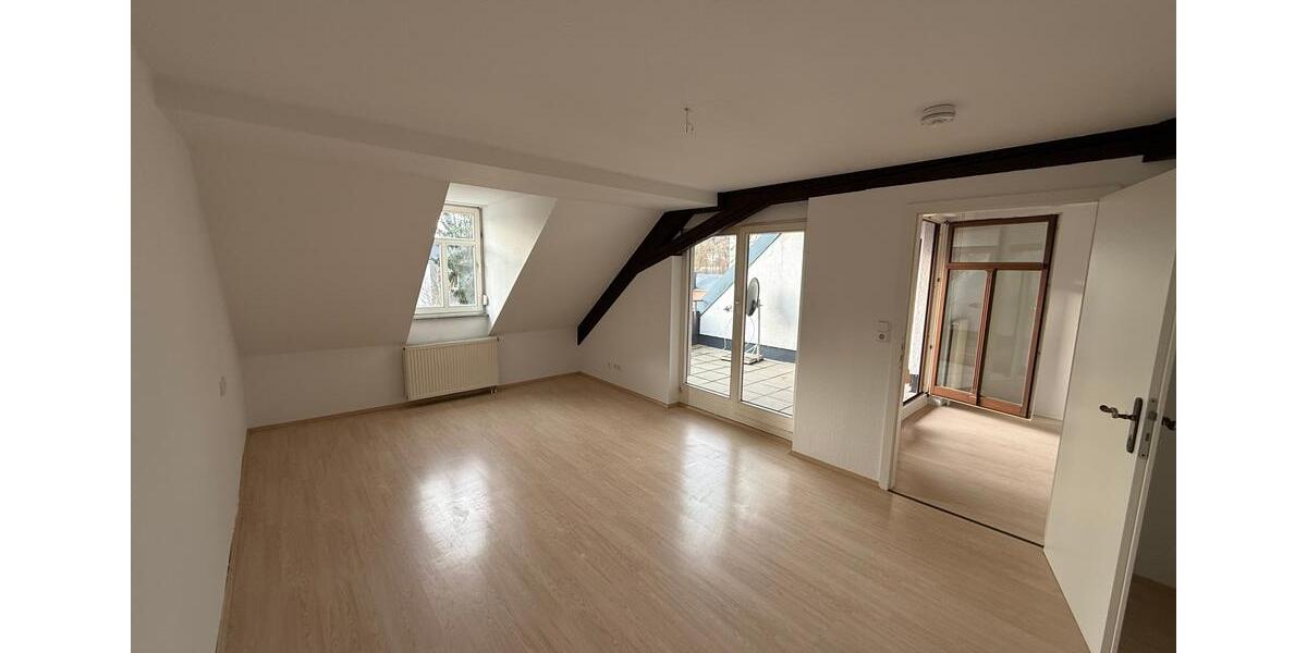 Dachgeschoßwohnung Auerbach/Vogtland Vogtland - 2 Zimmer, 77 m&sup2;, 460&euro; | Angebot:24337412