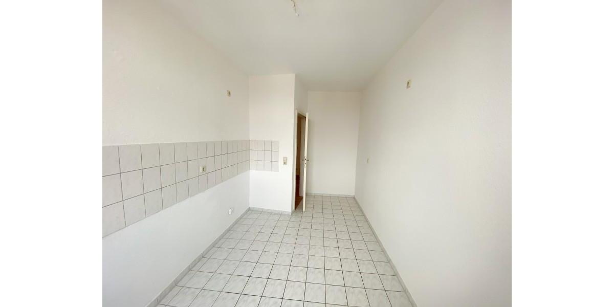 Etagenwohnung Plauen - 3 Zimmer, 81 m&sup2;, 430&euro; | Angebot:25363707