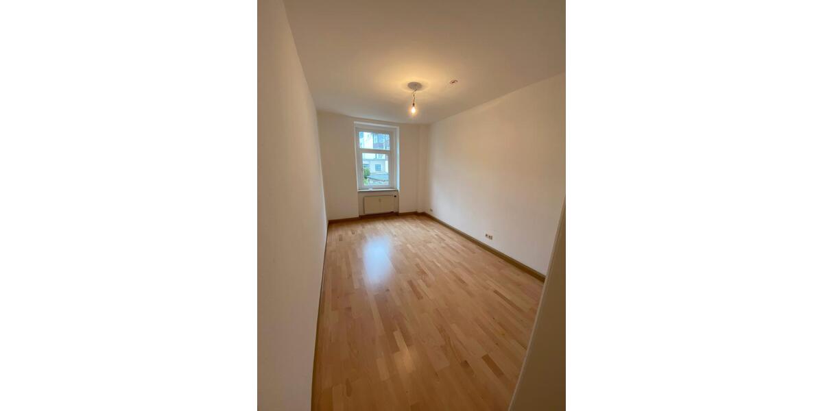Etagenwohnung Plauen - 2 Zimmer, 60 m&sup2;, 330&euro; | Angebot:24522429