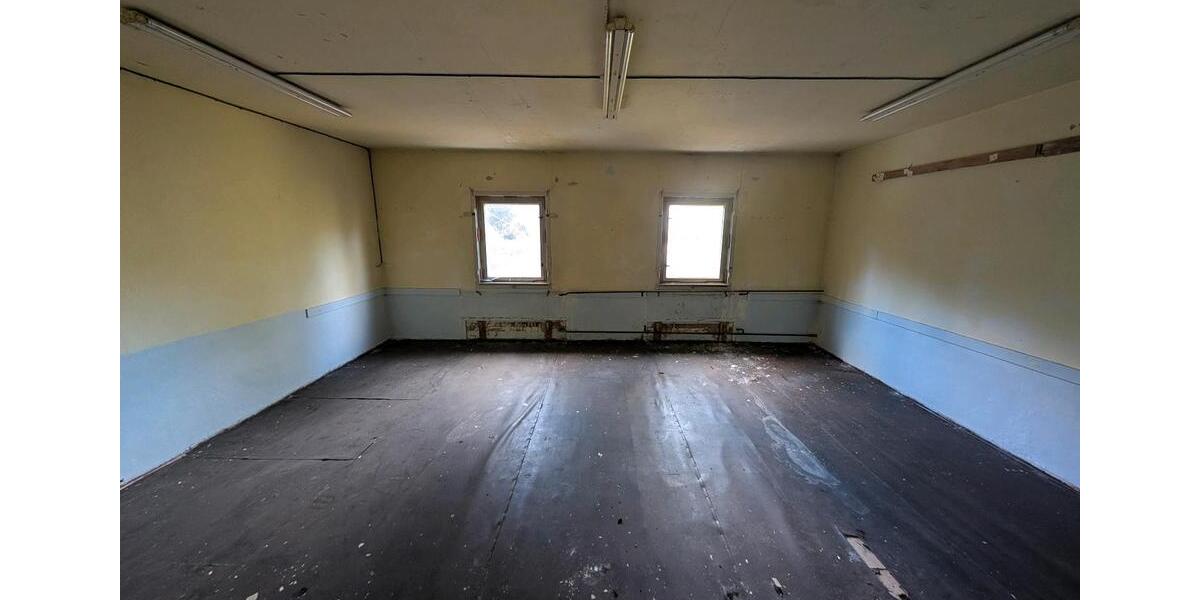 Mehrfamilienhaus, Wohnhaus Muldenhammer - 30 Zimmer, 2.400 m&sup2;, 80.000&euro; | Angebot:25879602