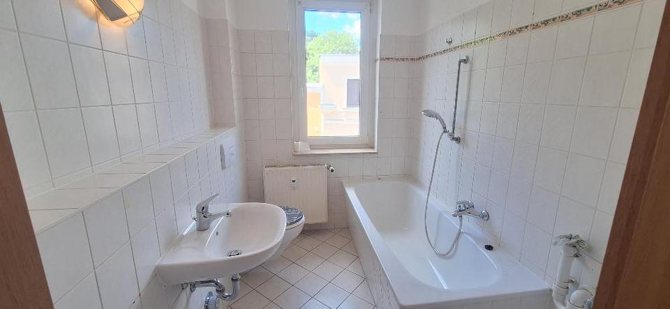 Etagenwohnung Elsterberg - 3 Zimmer, 57 m&sup2;, 320&euro; | Angebot:22041074