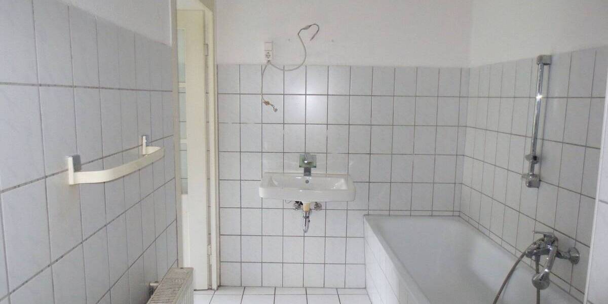 Etagenwohnung Plauen Stadtmitte - 3 Zimmer, 93 m&sup2;, 420&euro; | Angebot:25687458