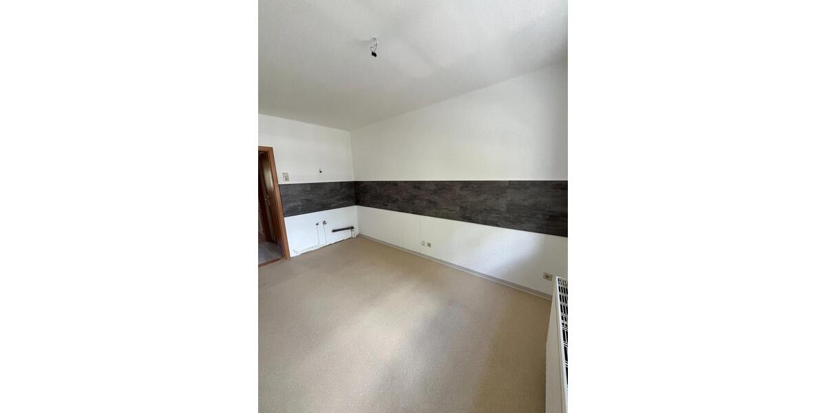 Etagenwohnung Reichenbach im Vogtland - 2 Zimmer, 51 m&sup2;, 199&euro; | Angebot:8815594