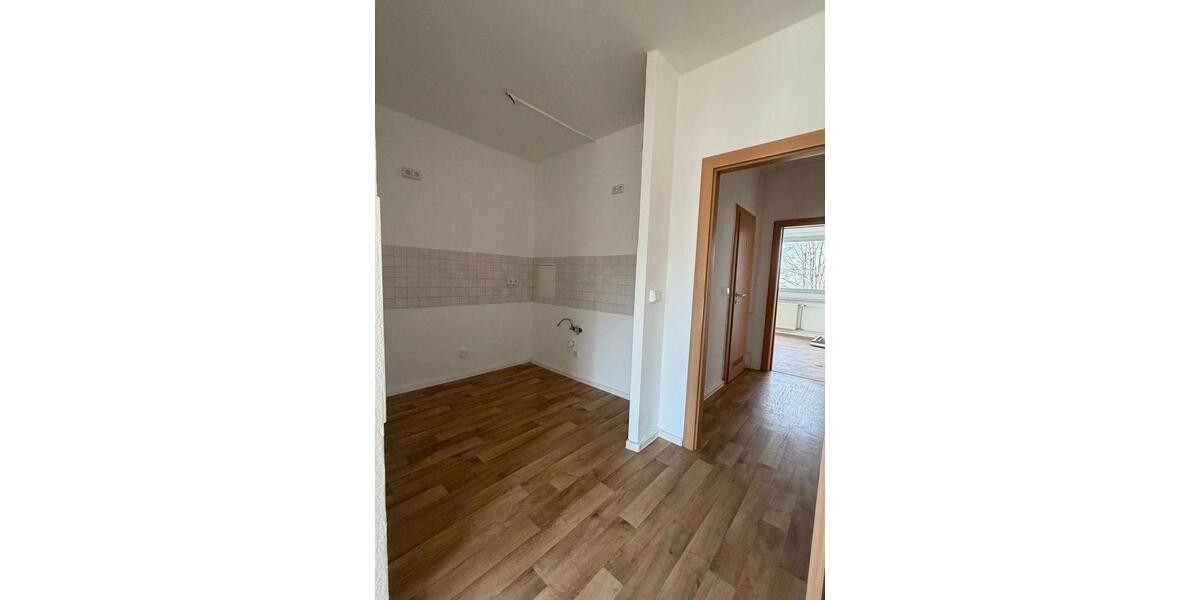 Etagenwohnung Plauen Alt Chrieschwitz - 2 Zimmer, 41 m&sup2;, 228&euro; | Angebot:25753376