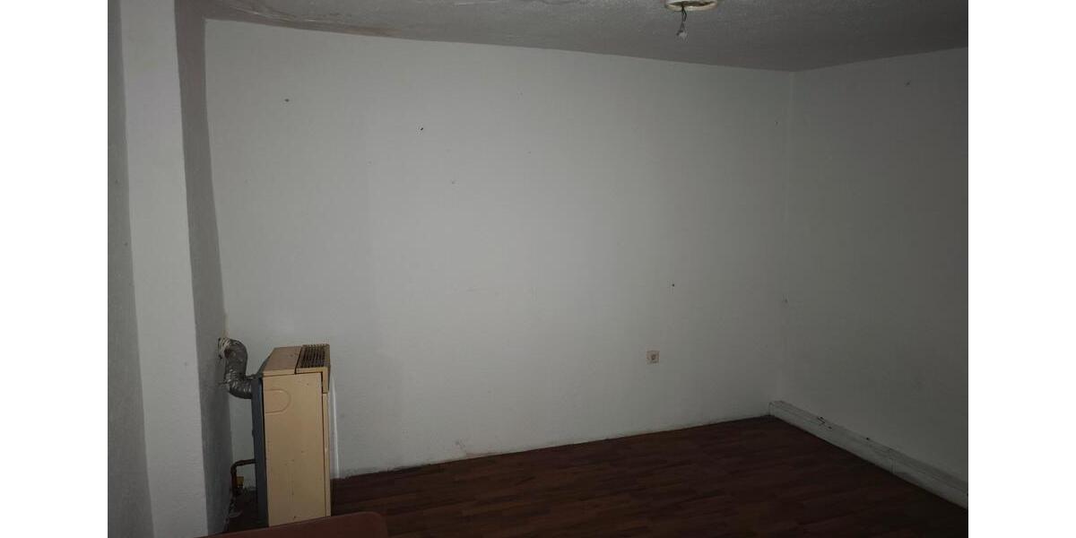 Etagenwohnung Hof Altstadt - 1 Zimmer, 30 m&sup2;, 190&euro; | Angebot:25175803