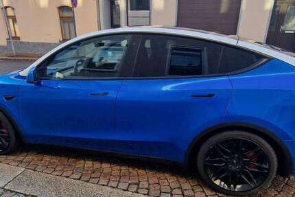 Tesla Model Y 63.000 km 32.000 &euro; Reichenbach 08468