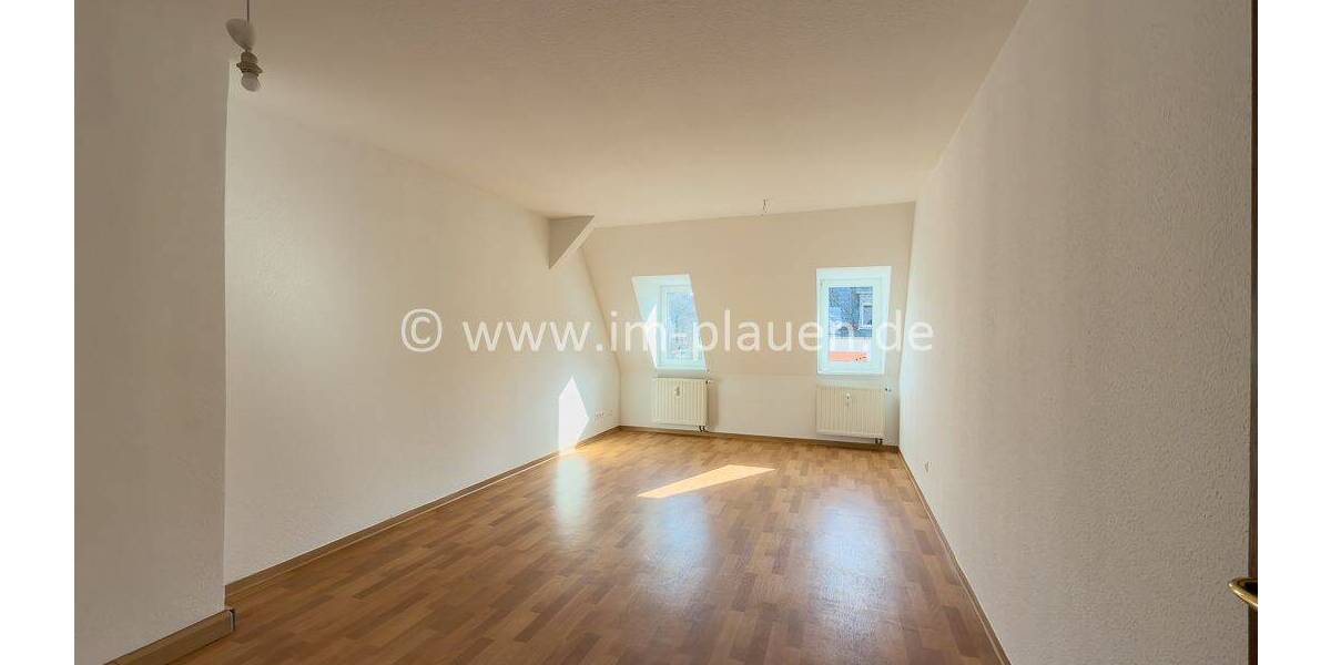 Etagenwohnung Plauen Reusa - 4 Zimmer, 102 m&sup2;, 590&euro; | Angebot:25741700