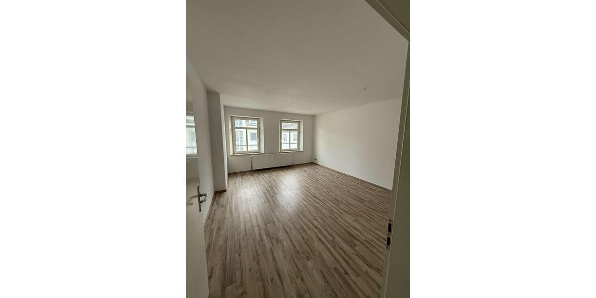 Etagenwohnung Plauen - 3 Zimmer, 77 m&sup2;, 354&euro; | Angebot:24461833