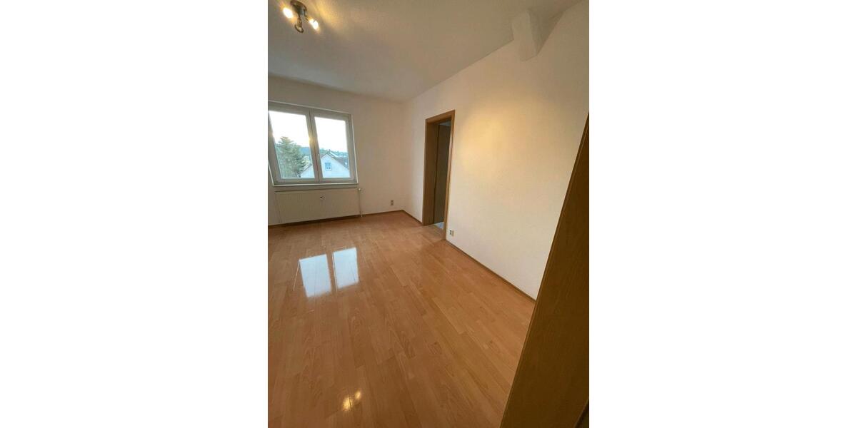 Dachgeschoßwohnung Reichenbach im Vogtland - 2 Zimmer, 45 m&sup2;, 495&euro; | Angebot:24535100