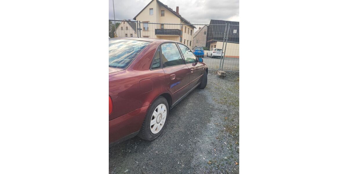 Audi A4 287.868 km 2.500 &euro; Rehau 95111