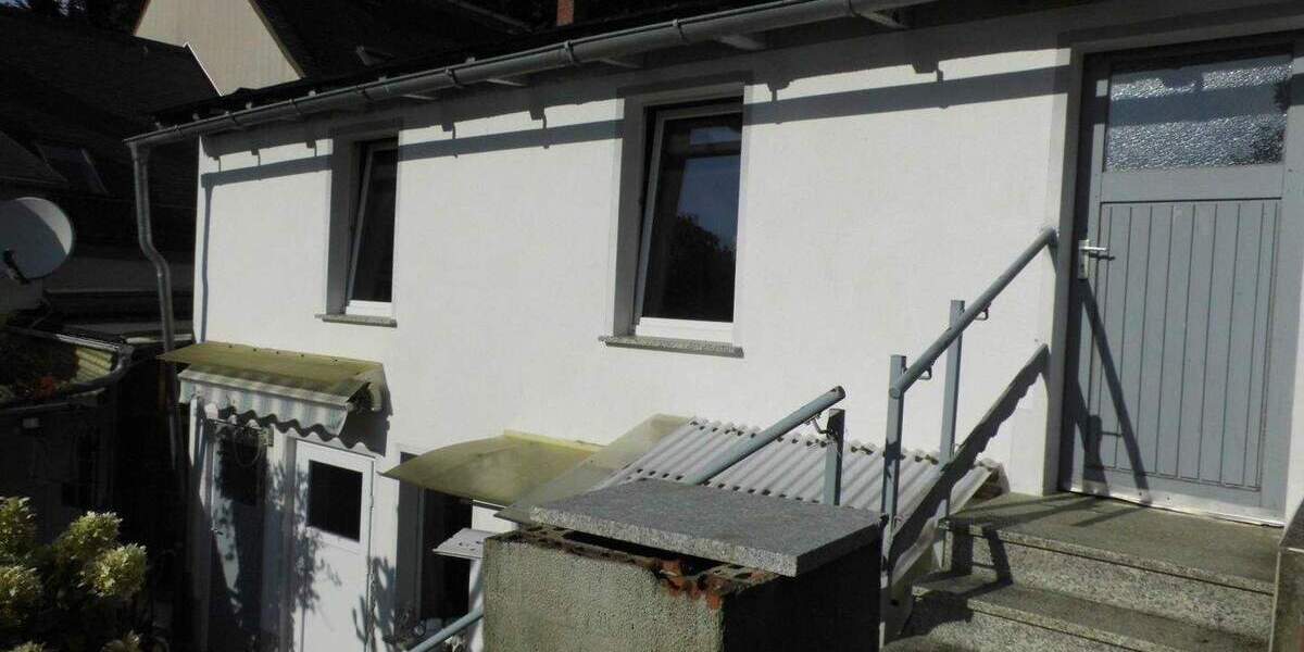 Einfamilienhaus Reichenbach - 6 Zimmer, 140 m&sup2;, 75.000&euro; | Angebot:25662881