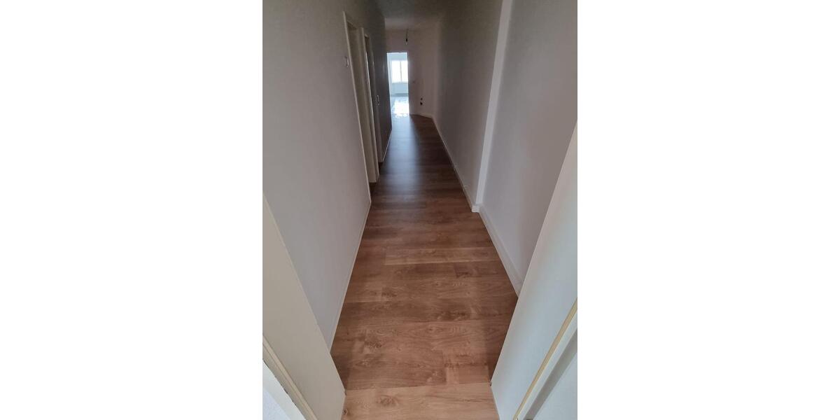 Dachgeschoßwohnung Plauen Bahnhofsvorstadt - 3.5 Zimmer, 143 m&sup2;, 527&euro; | Angebot:19254364