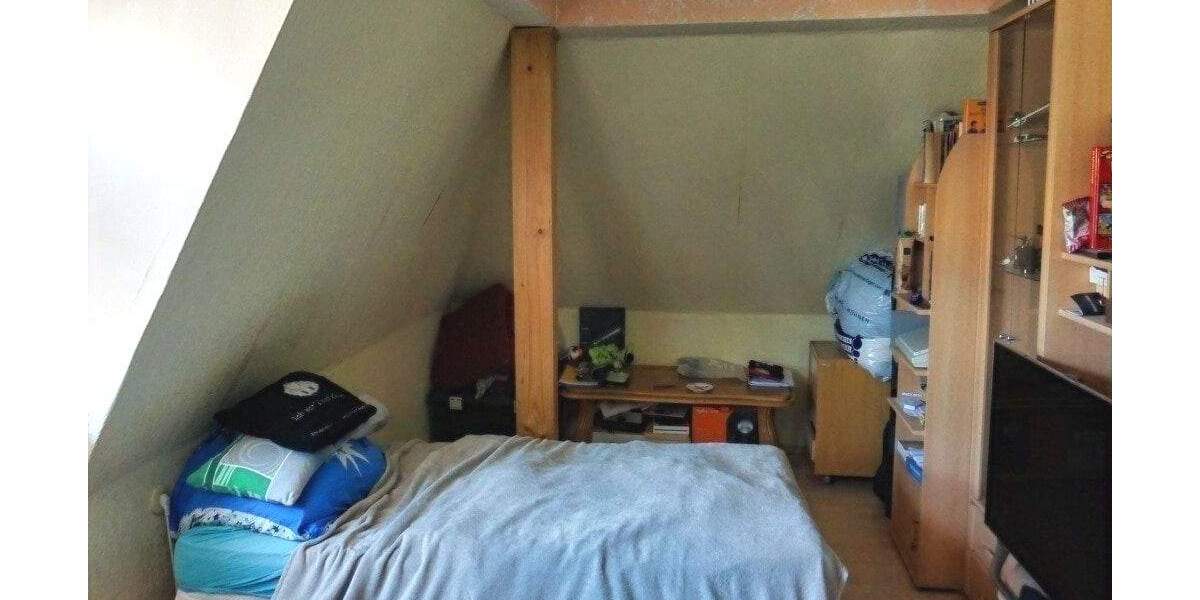 Einfamilienhaus Markneukirchen - 9 Zimmer, 245 m&sup2;, 185.000&euro; | Angebot:25662090