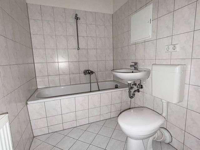 Etagenwohnung Plauen Alt Chrieschwitz - 3 Zimmer, 56 m&sup2;, 282&euro; | Angebot:24849883