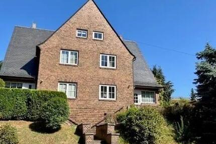 Haus Lengenfeld - 4 Zimmer, 107 m&sup2;, 135.000&euro; | Angebot:26125194