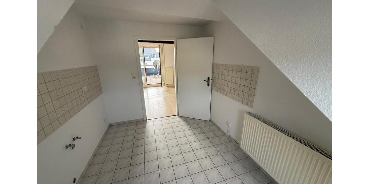 Dachgeschoßwohnung Auerbach/Vogtland Vogtland - 2 Zimmer, 77 m&sup2;, 460&euro; | Angebot:24337412