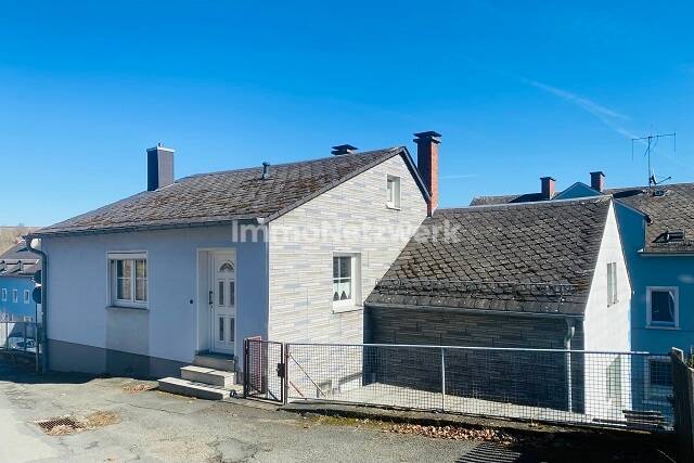 Einfamilienhaus Oberkotzau - 7 Zimmer, 215 m&sup2;, 140.000&euro; | Angebot:25714659